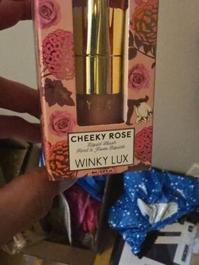 WINKY LUX Cheeky Rose Liquid Blush - Rose Pink